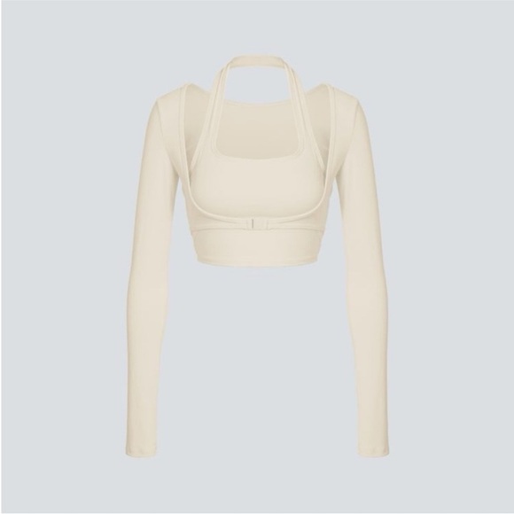 Halara NWT Cropped Long Sleeve Buckle
Top - Picture 2 of 8